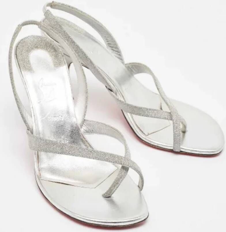 Christian Louboutin Pre-owned Fabric sandals Gray Dames