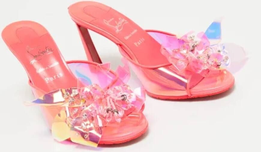 Christian Louboutin Pre-owned Fabric sandals Pink Dames