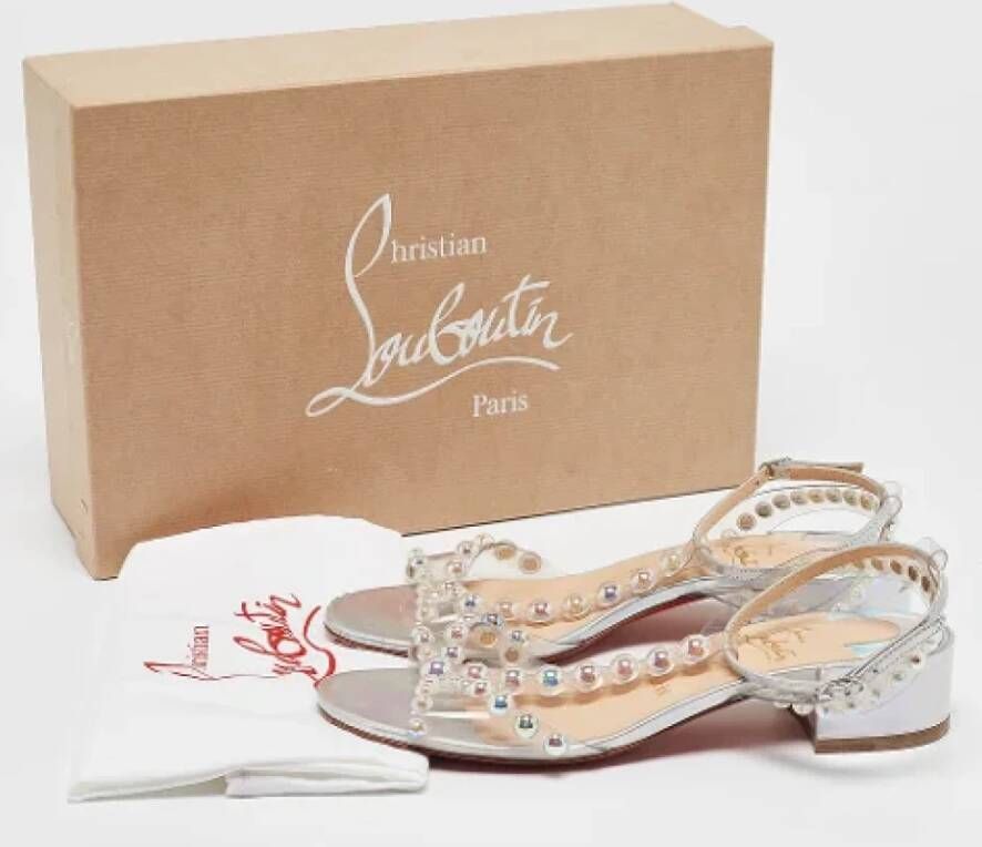 Christian Louboutin Pre-owned Fabric sandals White Dames