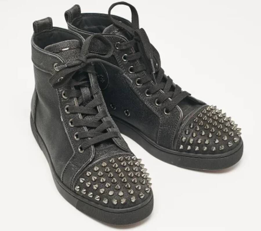 Christian Louboutin Pre-owned Fabric sneakers Black Dames