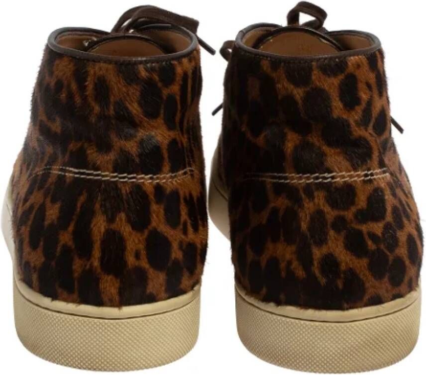 Christian Louboutin Pre-owned Fabric sneakers Brown Dames