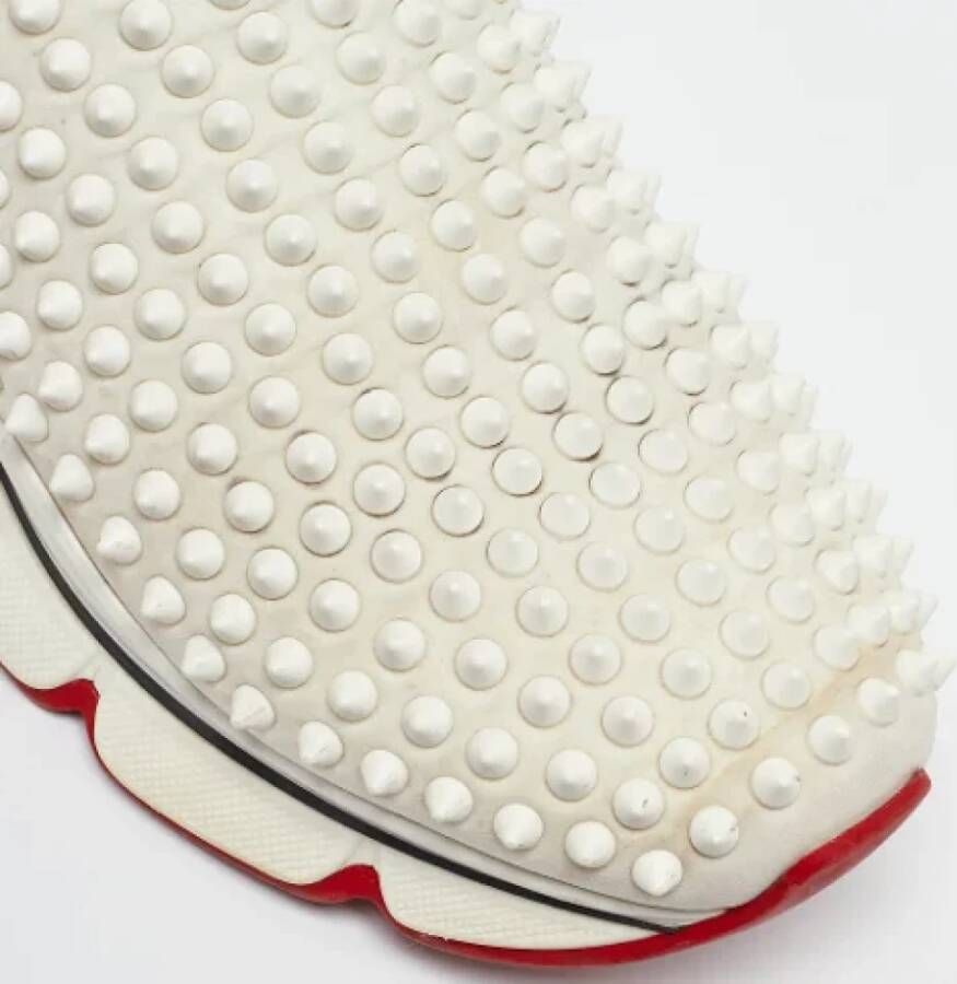 Christian Louboutin Pre-owned Fabric sneakers White Dames