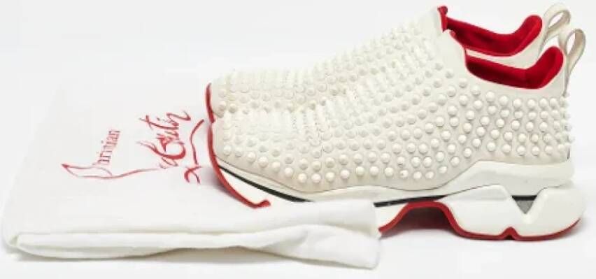 Christian Louboutin Pre-owned Fabric sneakers White Dames