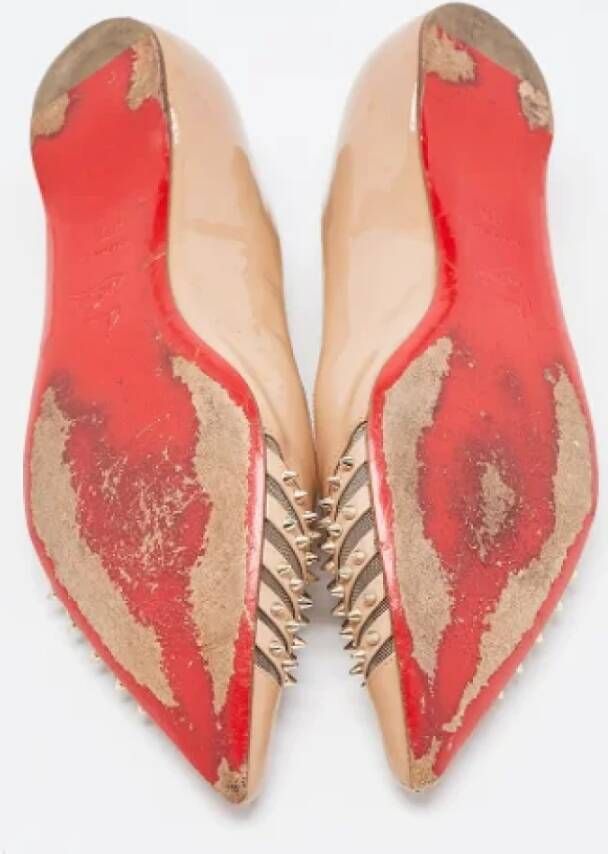 Christian Louboutin Pre-owned Leather flats Beige Dames