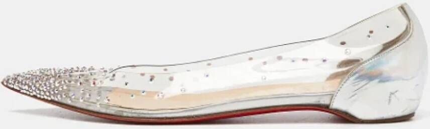 Christian Louboutin Pre-owned Leather flats Beige Dames