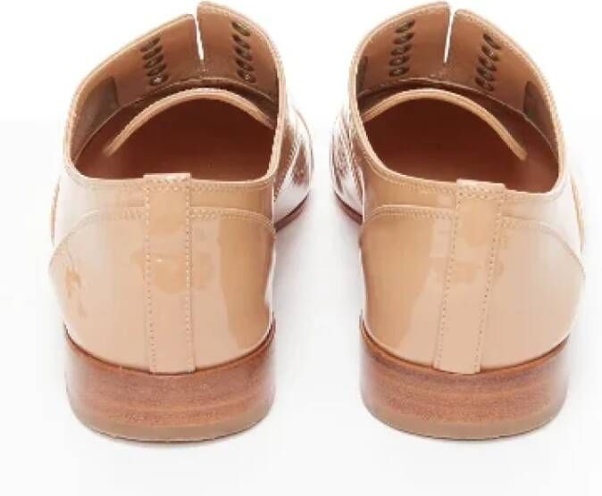 Christian Louboutin Pre-owned Leather flats Beige Dames