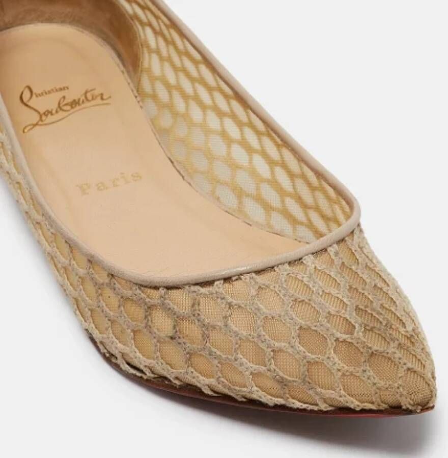 Christian Louboutin Pre-owned Leather flats Beige Dames