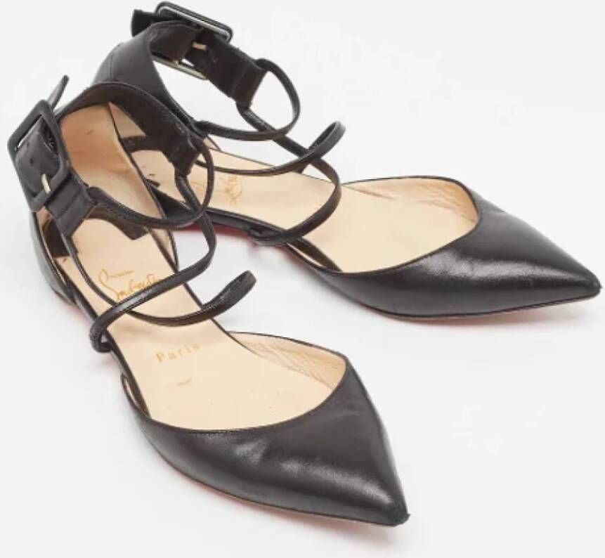 Christian Louboutin Pre-owned Leather flats Black Dames