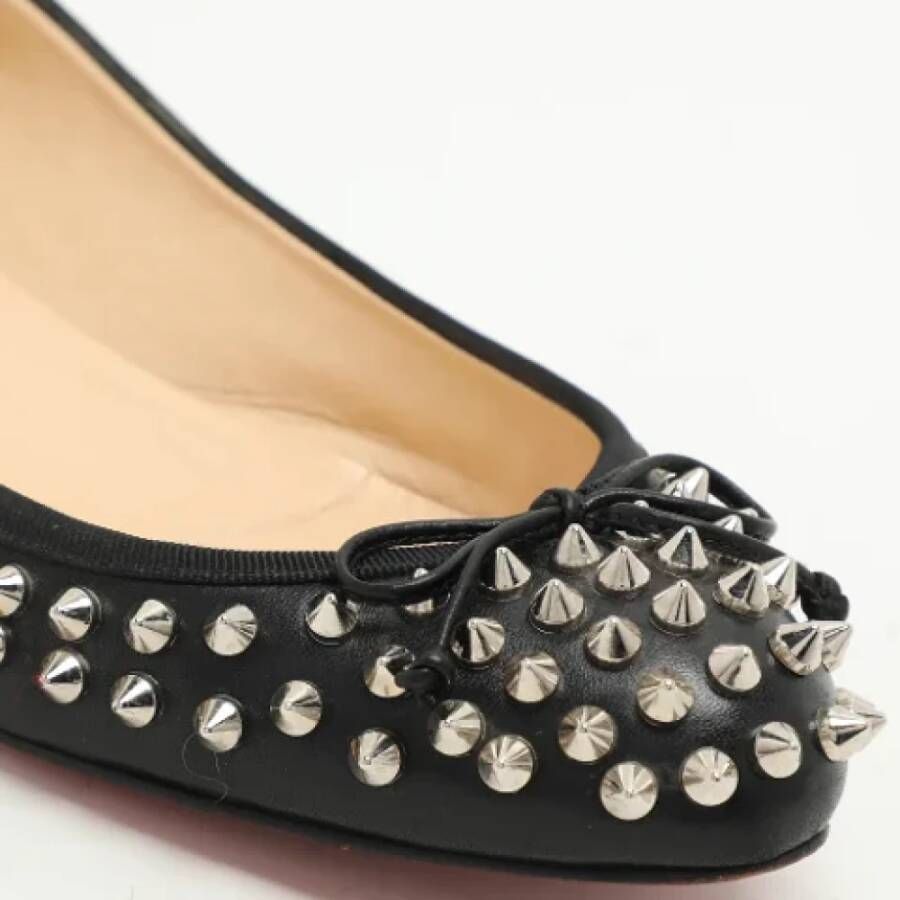 Christian Louboutin Pre-owned Leather flats Black Dames