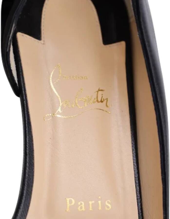 Christian Louboutin Pre-owned Leather flats Black Dames