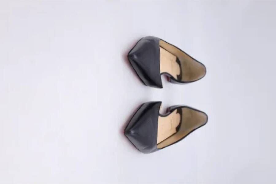 Christian Louboutin Pre-owned Leather flats Black Dames