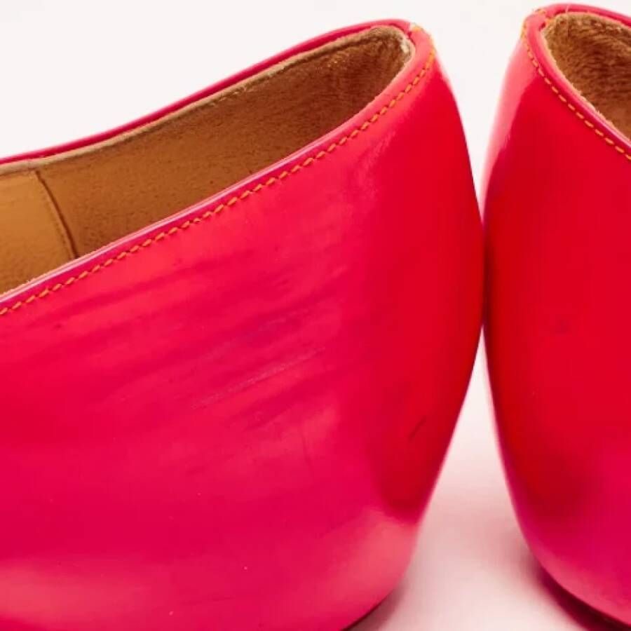 Christian Louboutin Pre-owned Leather flats Pink Dames