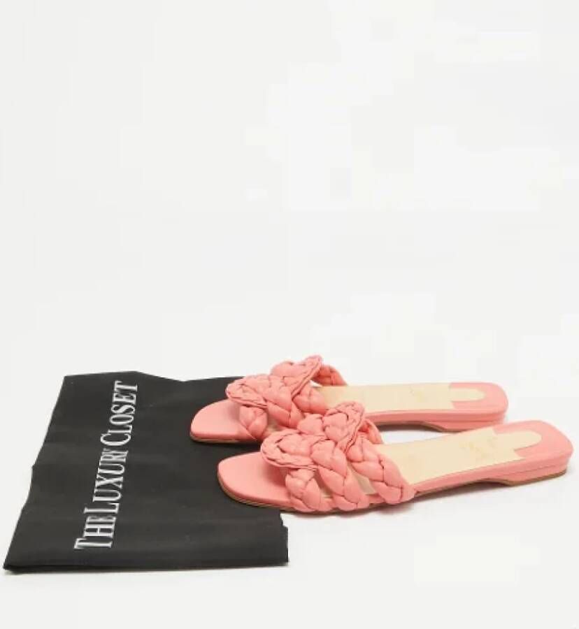 Christian Louboutin Pre-owned Leather flats Pink Dames