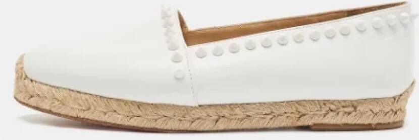 Christian Louboutin Pre-owned Leather flats White Dames