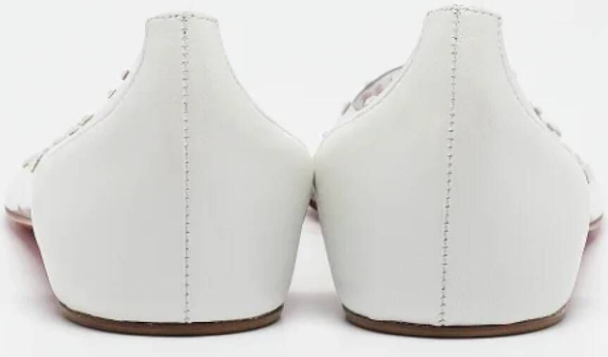 Christian Louboutin Pre-owned Leather flats White Dames