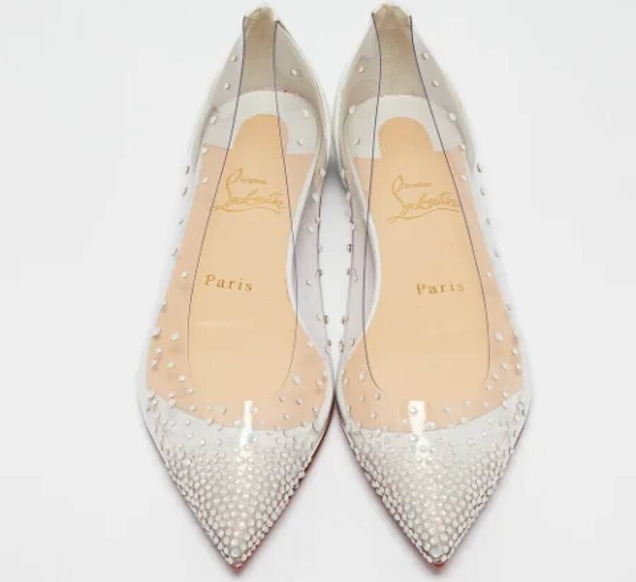 Christian Louboutin Pre-owned Leather flats White Dames