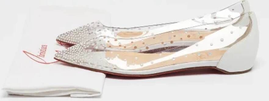 Christian Louboutin Pre-owned Leather flats White Dames