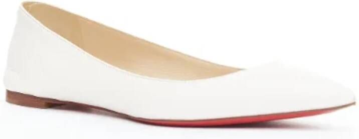 Christian Louboutin Pre-owned Leather flats White Dames