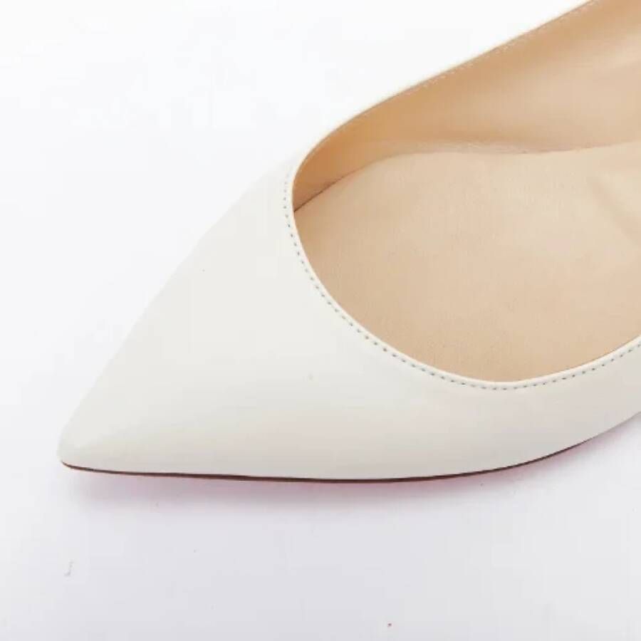 Christian Louboutin Pre-owned Leather flats White Dames