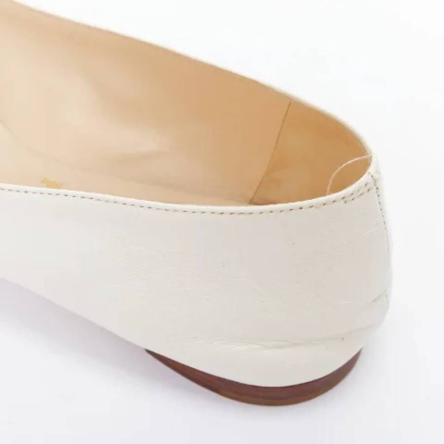 Christian Louboutin Pre-owned Leather flats White Dames