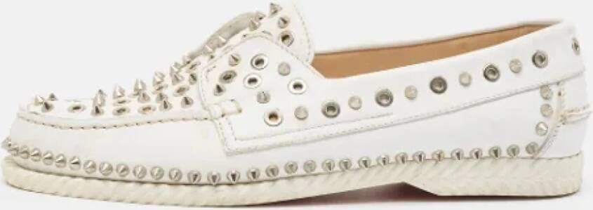 Christian Louboutin Pre-owned Leather flats White Heren