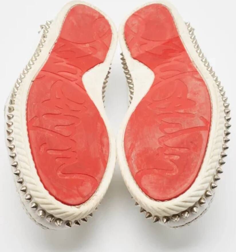 Christian Louboutin Pre-owned Leather flats White Heren