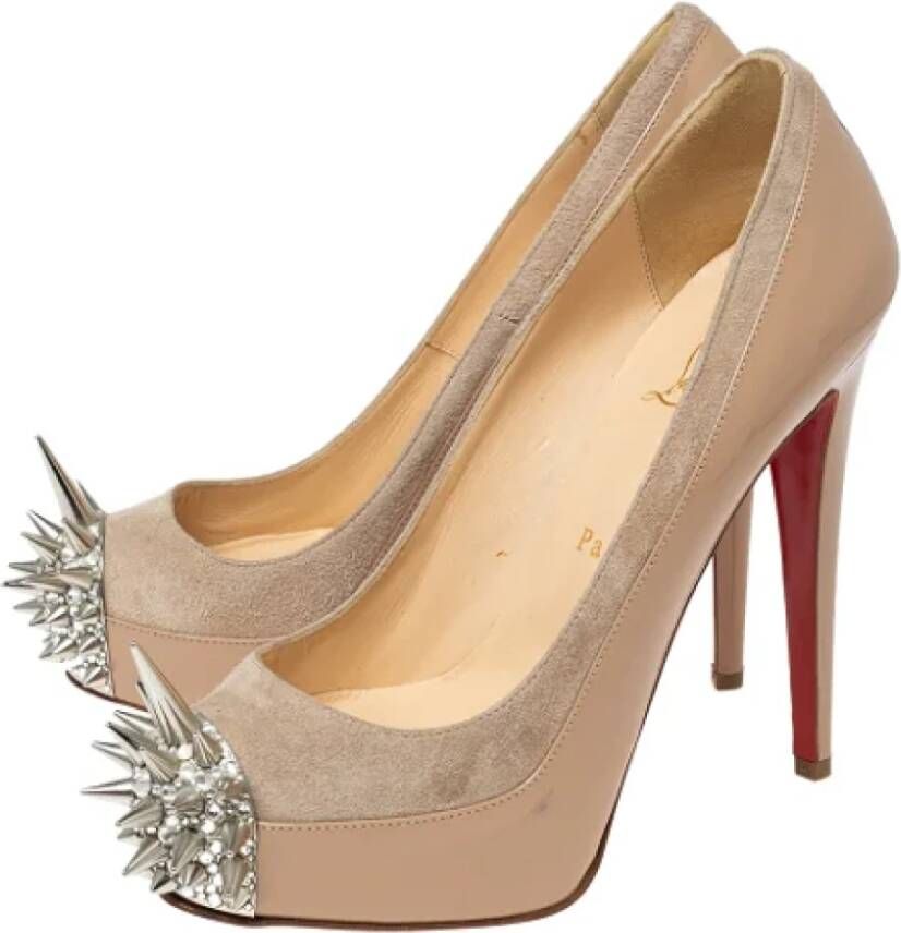 Christian Louboutin Pre-owned Leather heels Beige Dames