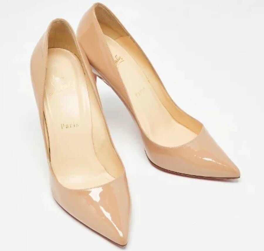 Christian Louboutin Pre-owned Leather heels Beige Dames