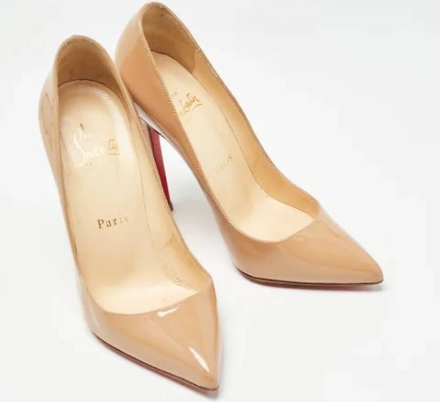 Christian Louboutin Pre-owned Leather heels Beige Dames