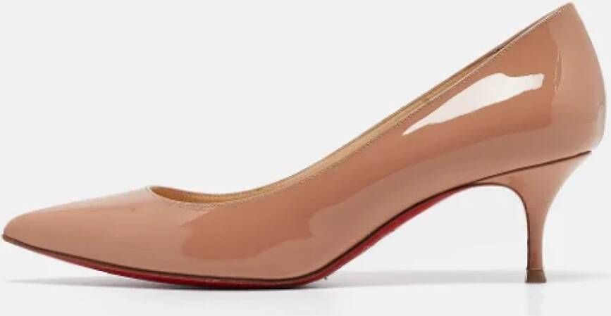 Christian Louboutin Pre-owned Leather heels Beige Dames