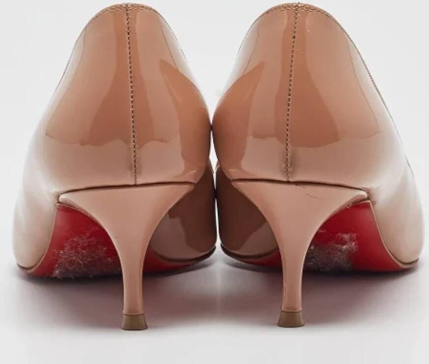 Christian Louboutin Pre-owned Leather heels Beige Dames