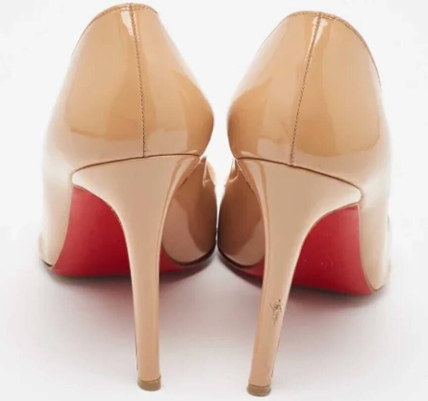 Christian Louboutin Pre-owned Leather heels Beige Dames