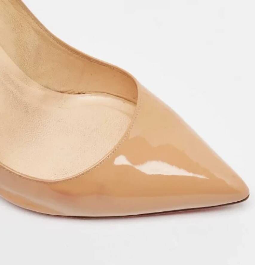 Christian Louboutin Pre-owned Leather heels Beige Dames