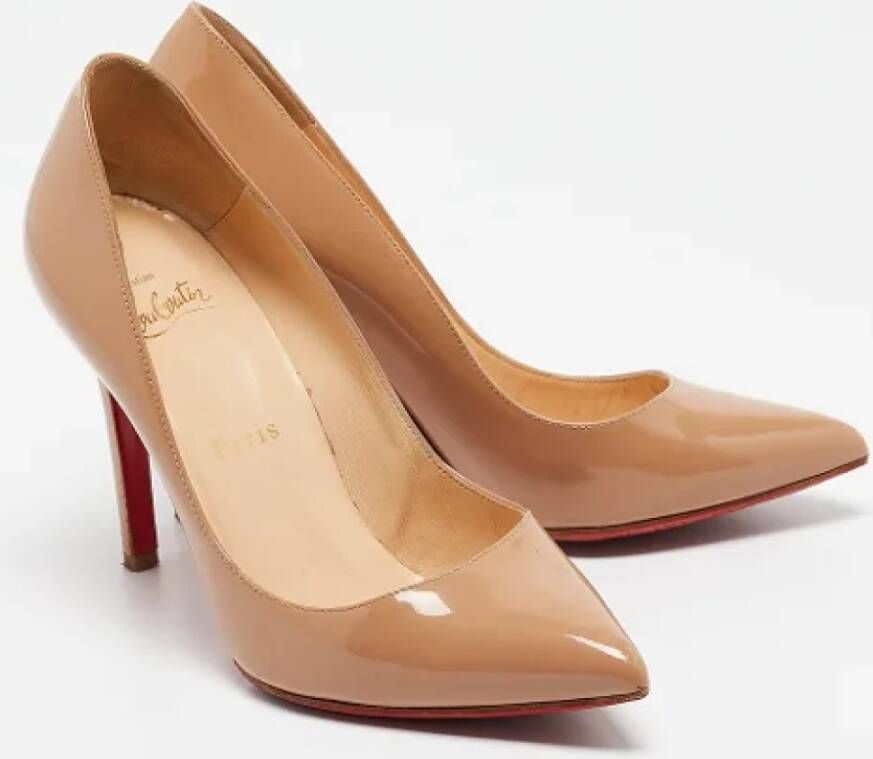 Christian Louboutin Pre-owned Leather heels Beige Dames