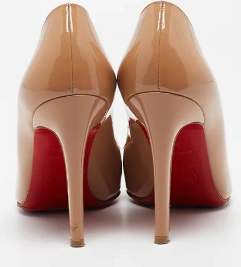 Christian Louboutin Pre-owned Leather heels Beige Dames