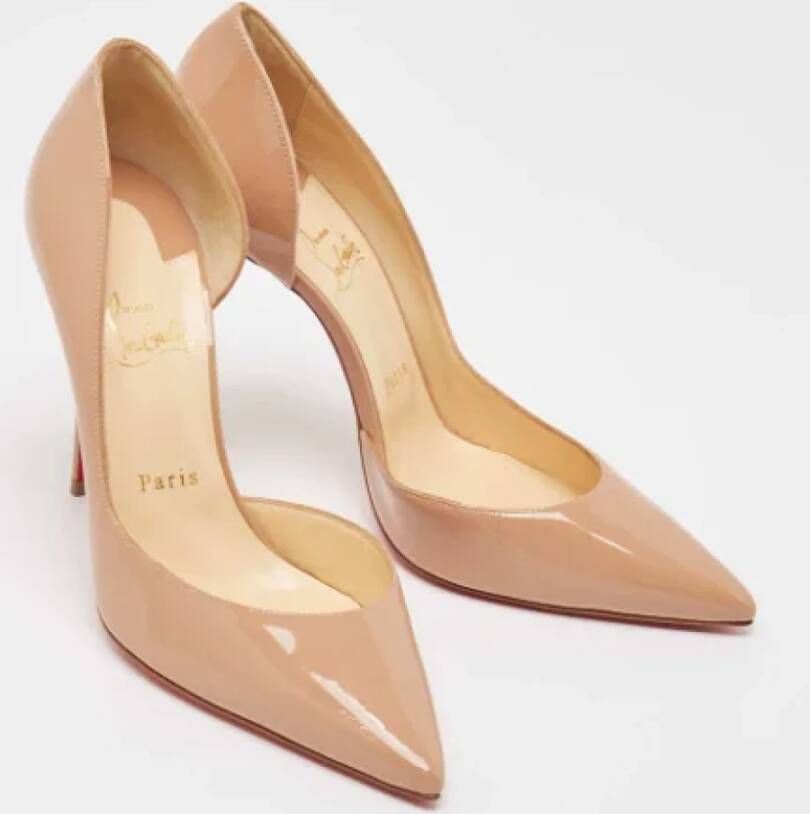 Christian Louboutin Pre-owned Leather heels Beige Dames