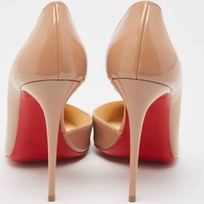 Christian Louboutin Pre-owned Leather heels Beige Dames