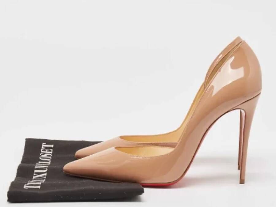 Christian Louboutin Pre-owned Leather heels Beige Dames