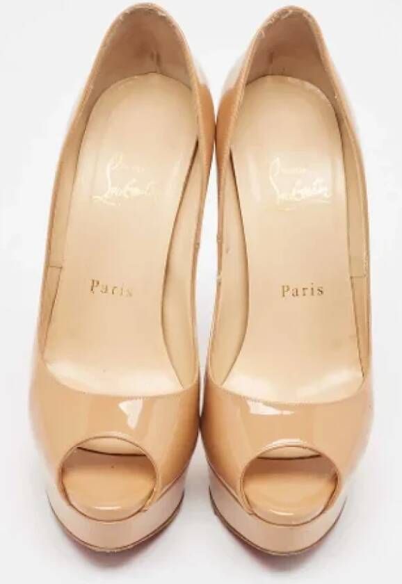 Christian Louboutin Pre-owned Leather heels Beige Dames