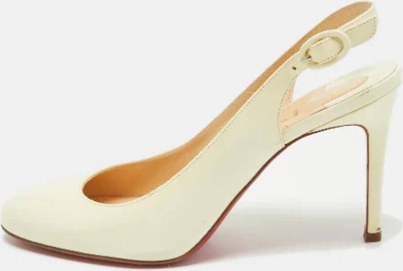 Christian Louboutin Pre-owned Leather heels Beige Dames