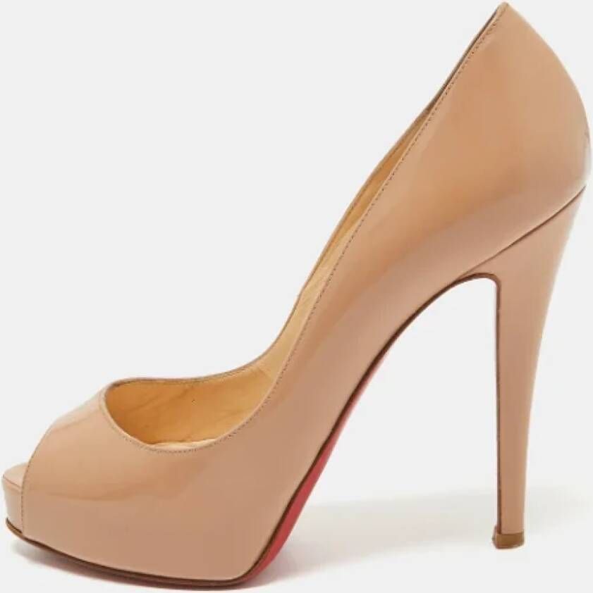 Christian Louboutin Pre-owned Leather heels Beige Dames