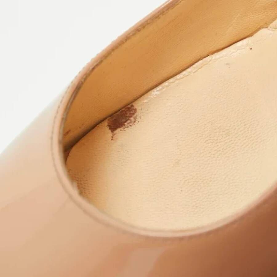 Christian Louboutin Pre-owned Leather heels Beige Dames