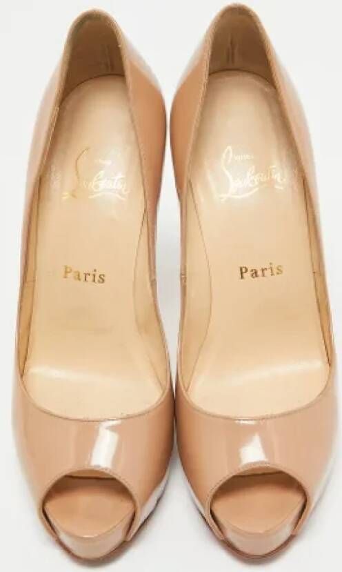 Christian Louboutin Pre-owned Leather heels Beige Dames