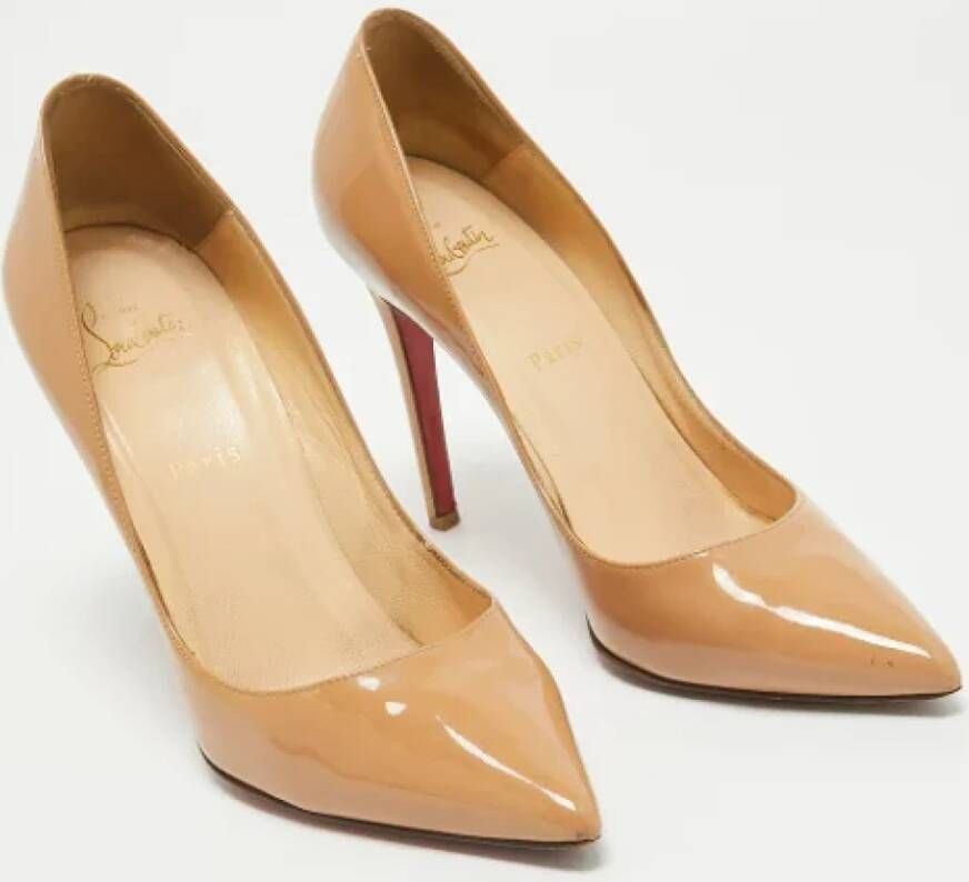 Christian Louboutin Pre-owned Leather heels Beige Dames