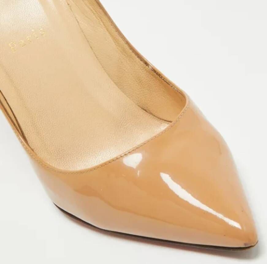 Christian Louboutin Pre-owned Leather heels Beige Dames