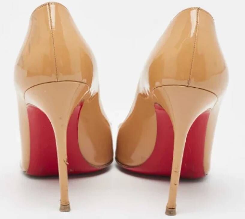 Christian Louboutin Pre-owned Leather heels Beige Dames