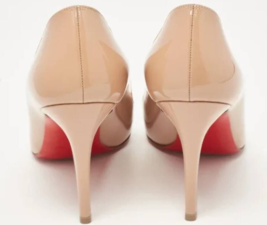 Christian Louboutin Pre-owned Leather heels Beige Dames