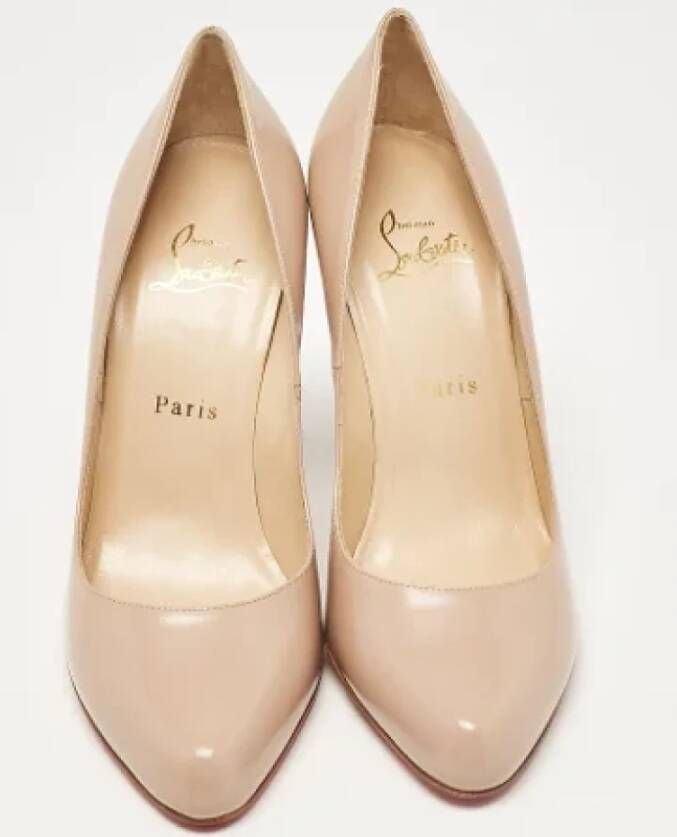 Christian Louboutin Pre-owned Leather heels Beige Dames