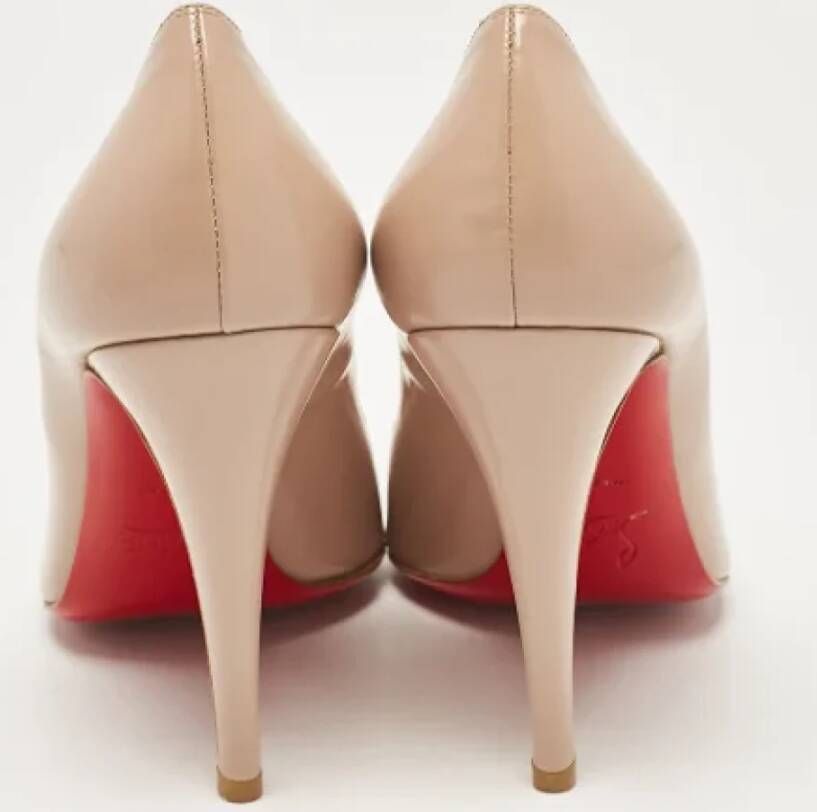 Christian Louboutin Pre-owned Leather heels Beige Dames