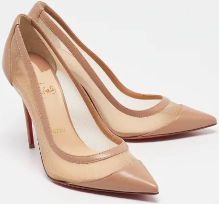 Christian Louboutin Pre-owned Leather heels Beige Dames